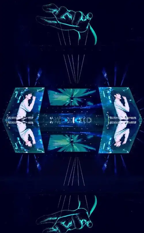 王源南京告别演唱会这个宠粉的大男孩把粉丝名字写在了大屏幕上