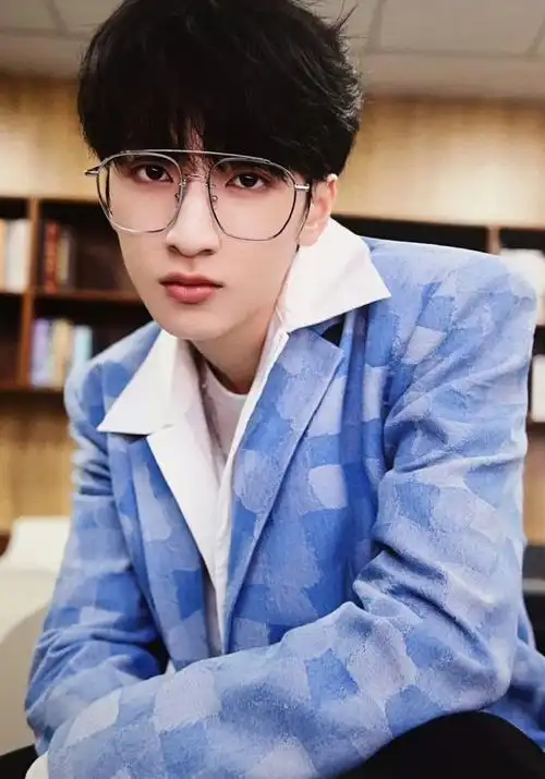 严浩翔  音符奏响人生信条