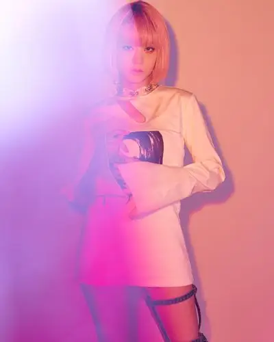 宠粉秀又上线 你们喜欢的粉色短发jisoo高清照来了!