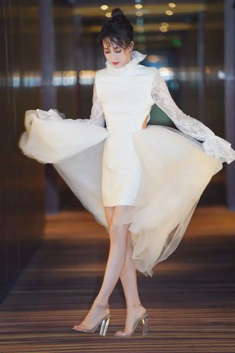 感谢精美jstyle 邀请,弦子斩获"年度挚爱歌手"大奖.