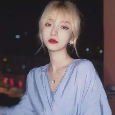 ins风高冷女生头像简单气质