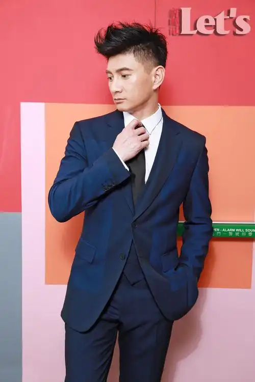 吴奇隆拍封面大片