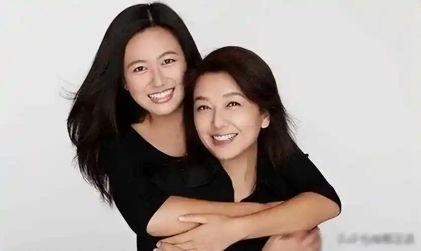 演员田小洁:从工人到演员,娶女神江珊为妻,事业爱情双丰收_生活_成功