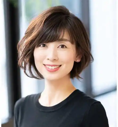 不信看这4款短发烫,洋气又减龄_女性_发型_纹理