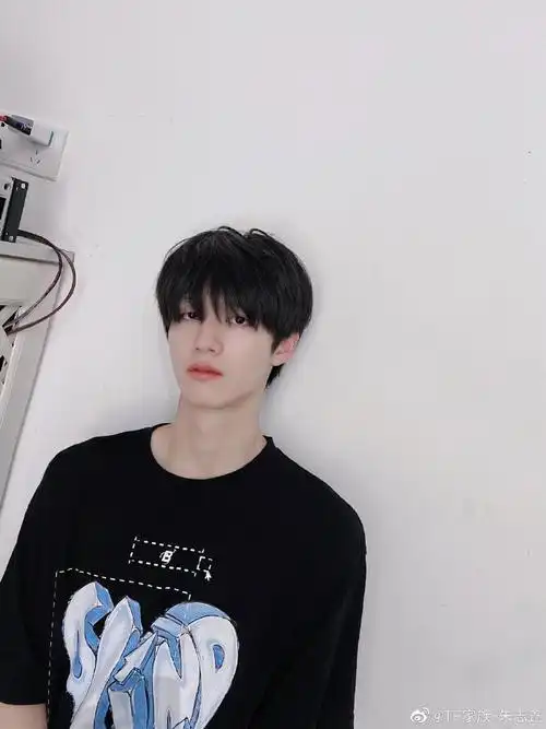 朱志鑫怼脸随拍