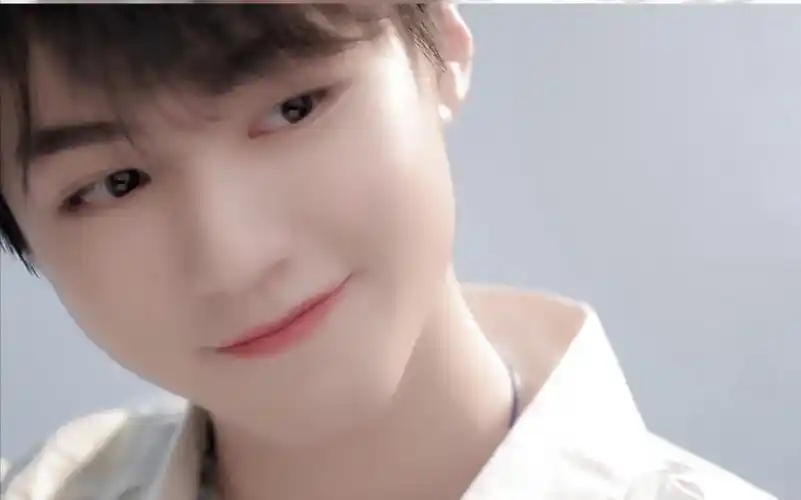 "王俊凯笑一个"118个笑容镜头 治愈你的不开心_哔哩哔哩_bilibili