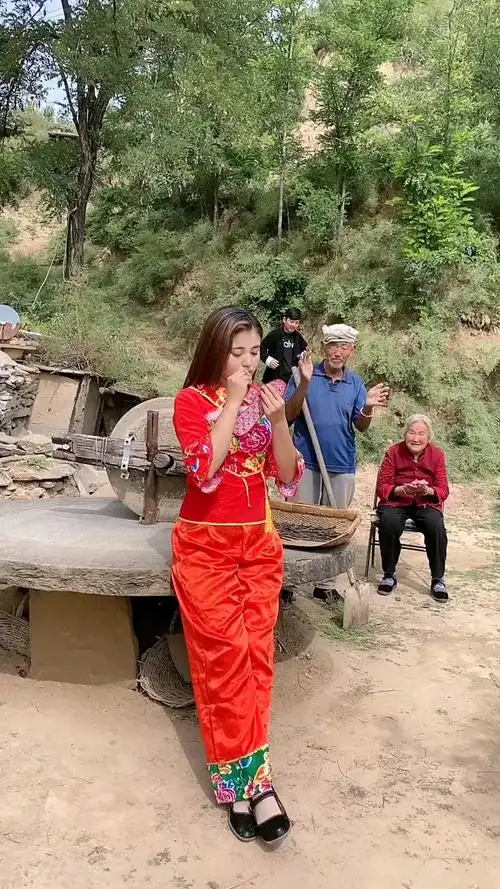 张宁宁陕北民歌唱的美女乐开了花