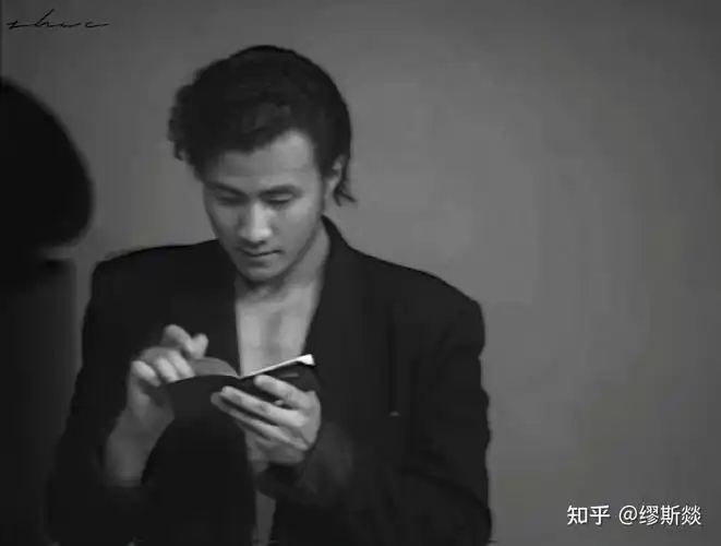 胡军年轻时候秒杀一众小鲜肉