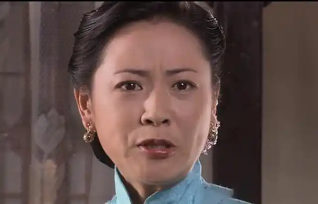 大宅门香秀明知槐花不受宠还去挑拨她反抗杨九红一箭双雕