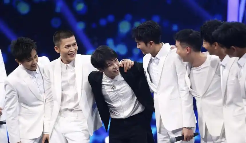 13届快男跟天娱合约到期,每个人的发展大不相同,欧豪是最成功的