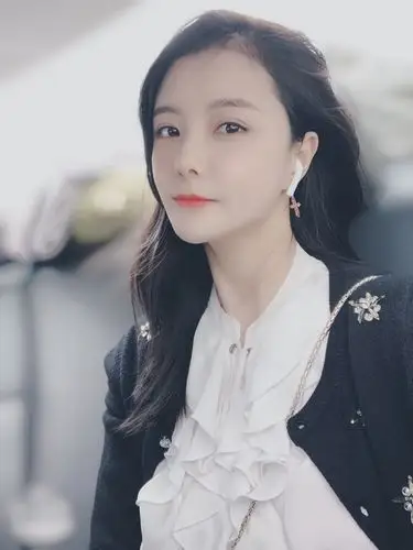 偶像美女歌手sing-边丽迷人写真美照欣赏