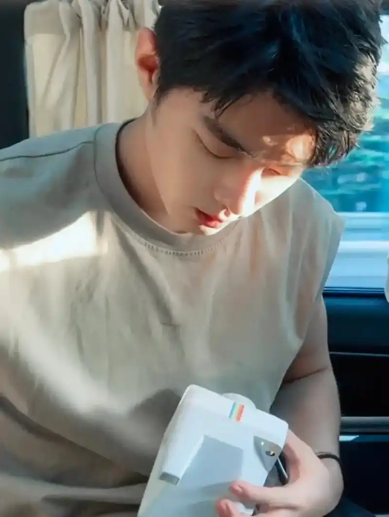 比美照更有杀伤力的是女友视角.#肖战 #向全世界安利肖战 # - 抖音