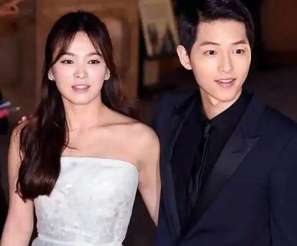 宋仲基首度回应妻子争议,自曝人生目标,疑暗示与宋慧乔离婚原因_凯蒂_