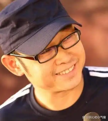 刀郎两任妻子:前妻生女儿40天不堪贫困离开,现任多年不离不弃