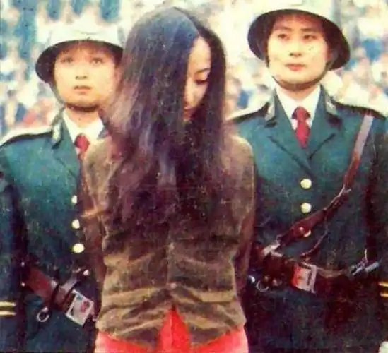 年仅20岁的最美女死刑犯死前仍帮男友隐瞒提出一要求令人心疼