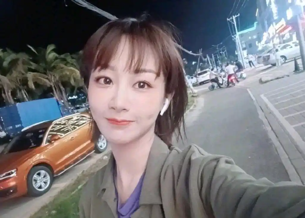 蔡徐坤杨紫公布恋情!