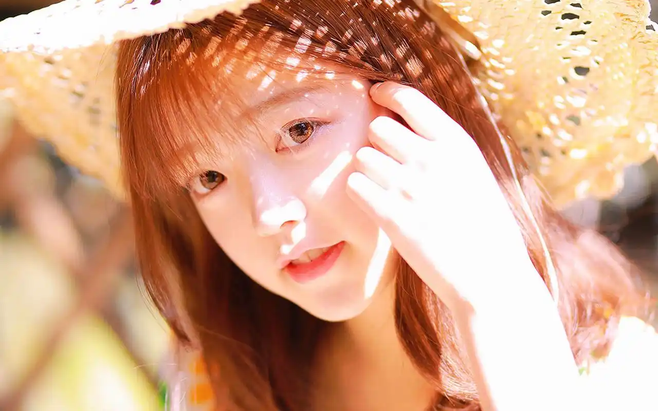 文艺小清新美女纯美夏日高清桌面壁纸