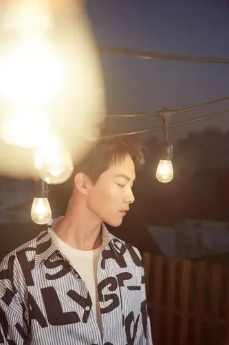 马天宇最新写真释出满目柔光温暖凛冬