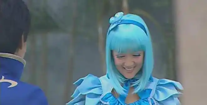 巴啦啦小魔仙小蓝就是玲珑魔仙女王的秘密一直没告诉游乐