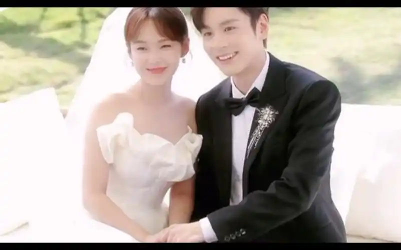 私藏浪漫花絮:魏哲鸣张佳宁绝美婚纱照拍摄中