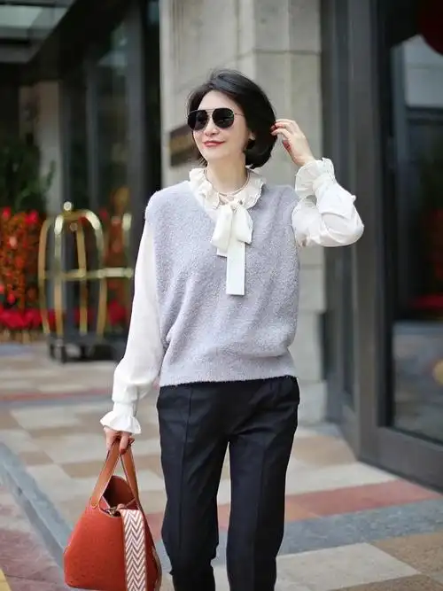 中年女人服装搭配技巧(优雅中年女性穿衣教程)