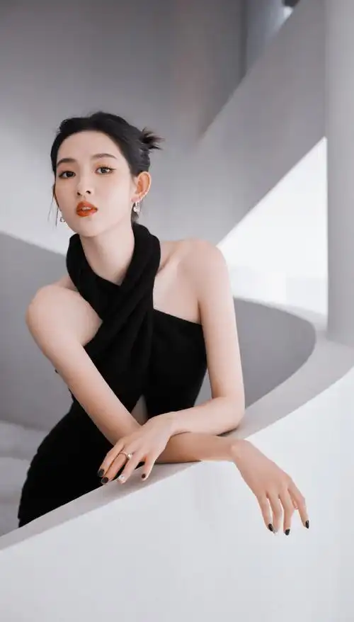 王玉雯黑色礼服好绝##王玉雯又冷又甜