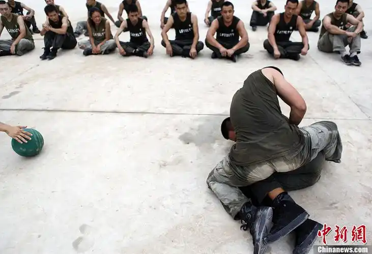 天骄保镖学员北京接受魔鬼式洗礼训练