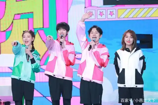 张雨绮快乐大本营舞台照合集