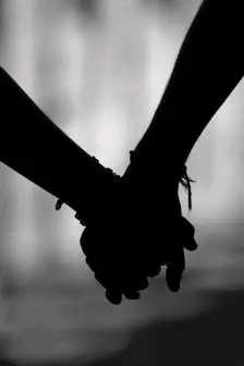 cp情侣黑白大图牵手双手影子