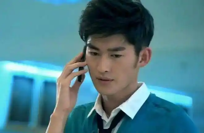 李易峰出事3天后,张翰的瓜也瞒不住了:大尺度视频曝光,看yue了