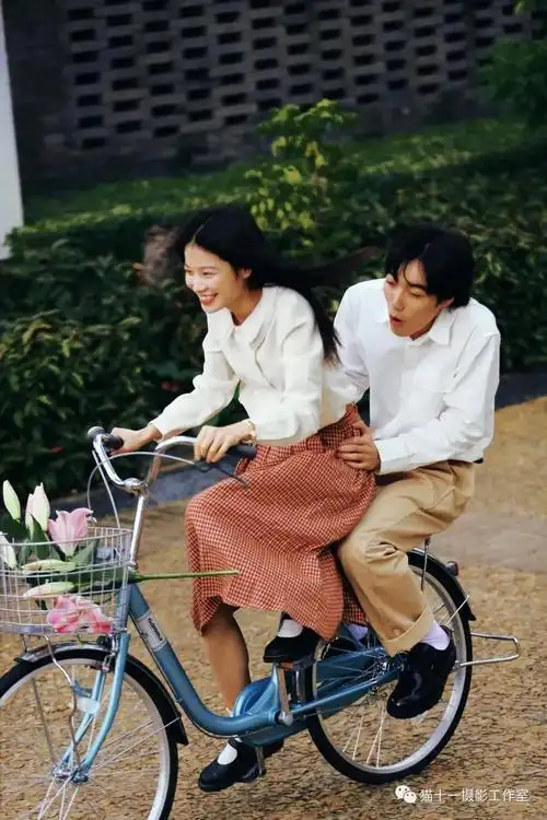 超甜情侣合照pose指南