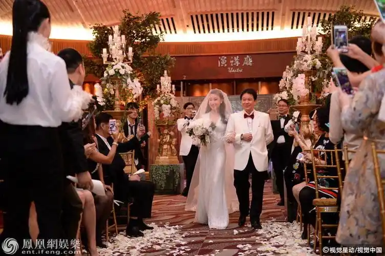 毛玉萍儿子娶富商千金刘嘉玲关之琳同场零交流