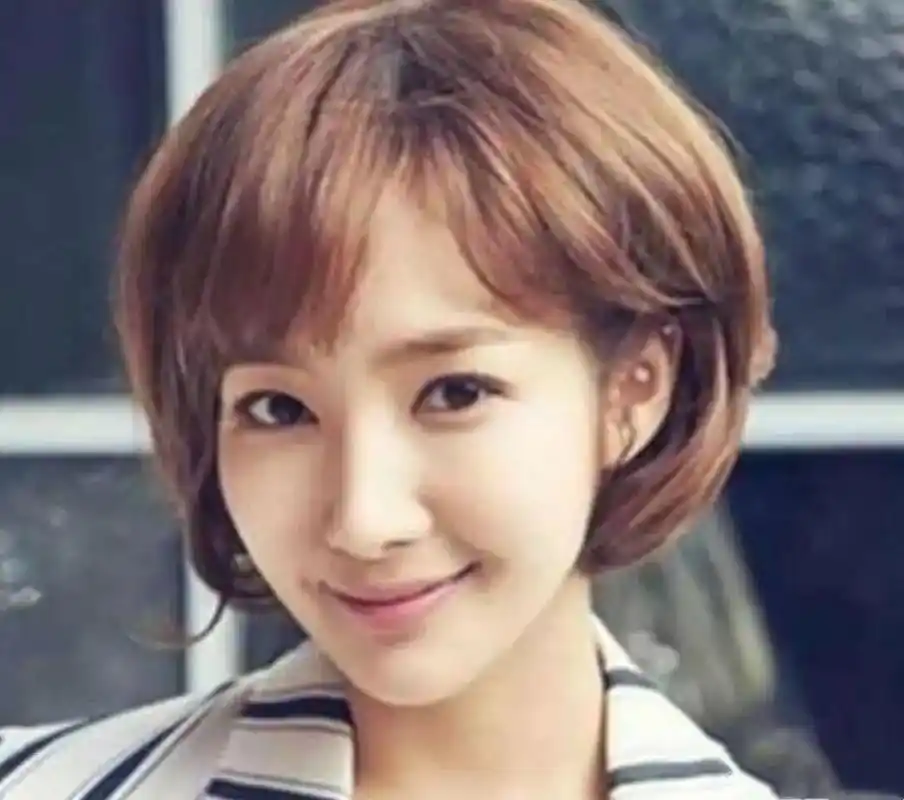 适合30-40岁女人短发型,轻松提升时尚气质,温柔的样子太美了
