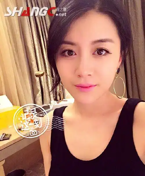 蒙面唱将猜猜猜暴走萝莉是谁 暴走萝莉身份疑是李嘉格