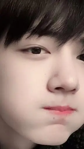 有钱哥哥肖战#哥哥的嘟嘟嘴(好可爱的糯米团子)