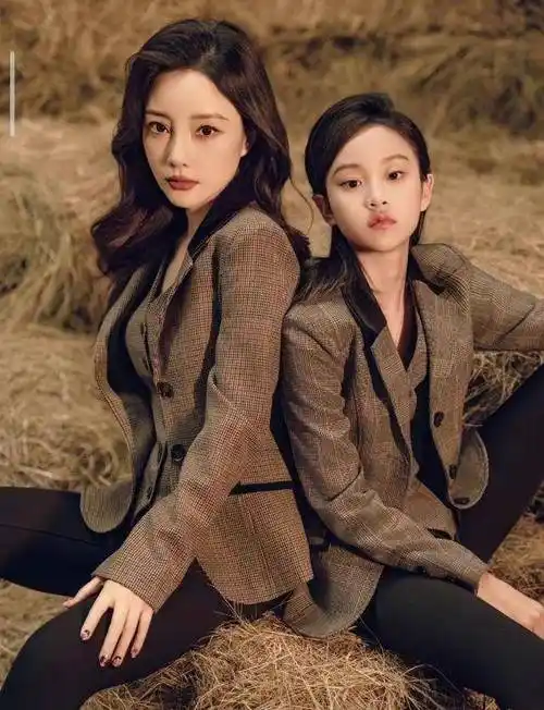 李小璐为女儿怼恶评鼓励甜馨别听世俗耳语自夸好妈妈