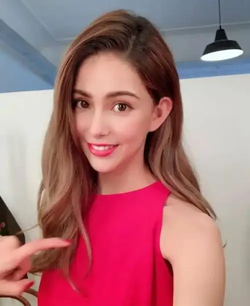 周杰伦妻子昆凌患有严重焦虑,外界压力太大,担心配不上对方