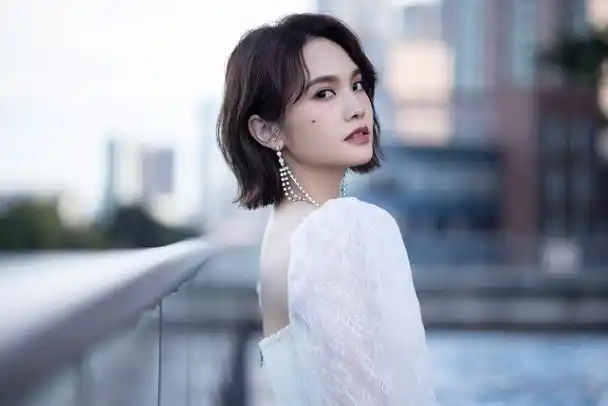 杨丞琳|李荣浩的眼光真好,妻子杨丞琳37岁却长了一张"初恋脸",好清纯