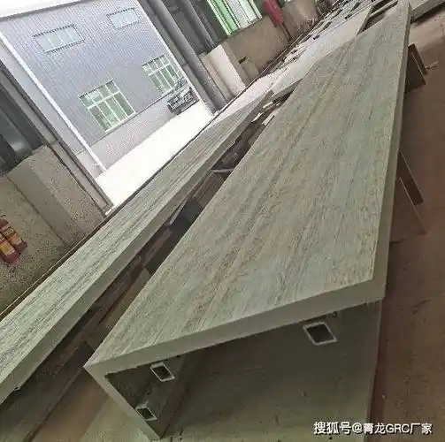 综上所述,uhpc挂板以其独特的组成成分,性能特点