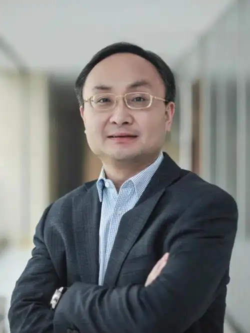 西安一隔离点防控专班负责人李钊因公殉职年仅49岁