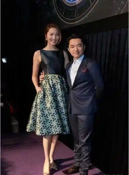 大鼻子王祖蓝把她宠成公主 身高162王祖蓝,妻子175大高个