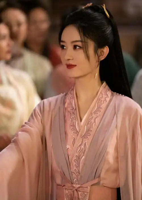 赵丽颖古装仙气飘飘,《与凤行》中的古装,哪套惊艳了你?_腾讯新闻