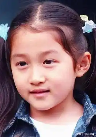 现在的她的新剧《曾少年》也正在热播,她饰演的"谢乔"演技和实力都