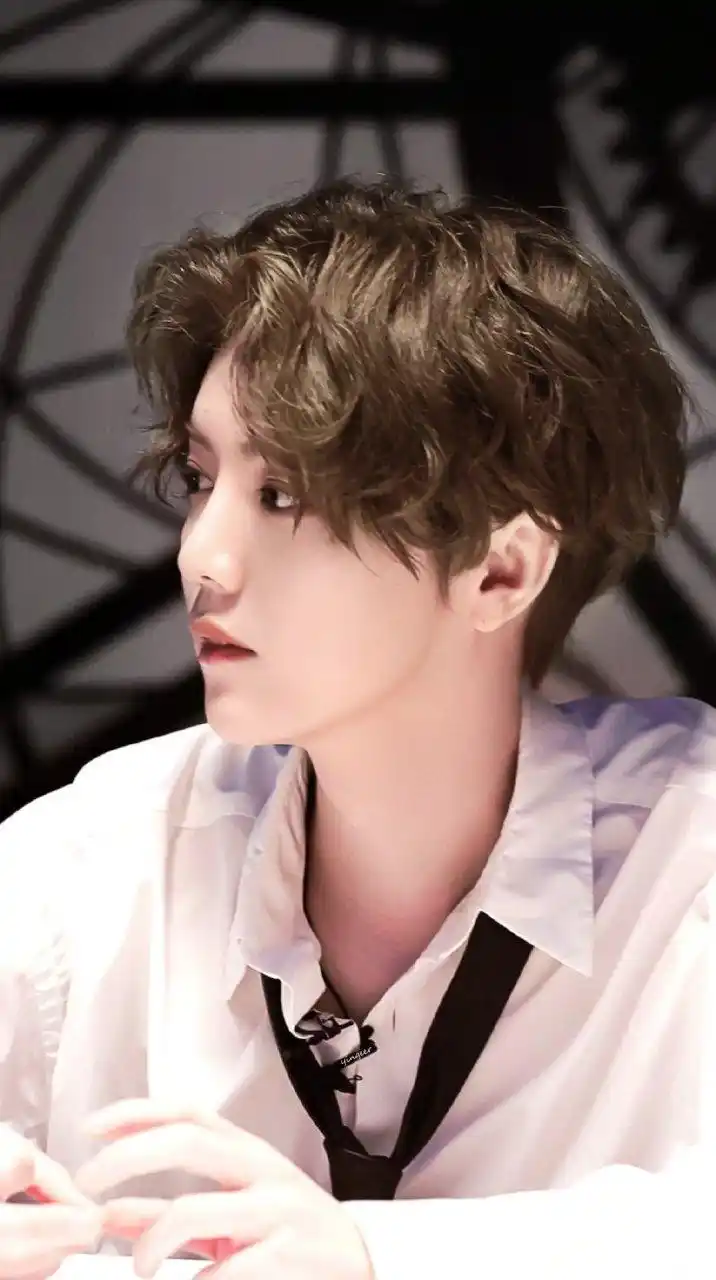 鹿晗创造营2020# "星河滚烫 ,人间理想!