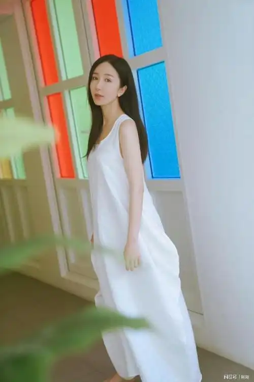 身材满分娄艺潇