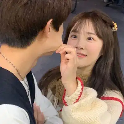 高颜值热门很高清又很甜的情侣头像 优雅温柔系治愈高清情侣头像_情侣