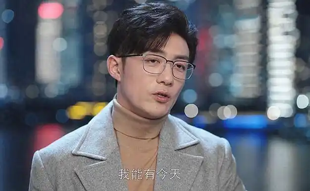 对卫明的恨上升到了许幻山,李泽锋是永远失去真名了,嘴从不诚实|演员