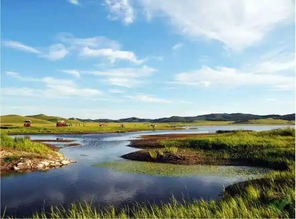 内蒙之珠,月亮湖风景区震撼登场.探秘沙漠深度旅游胜地!