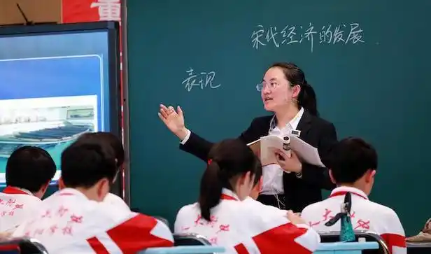 朝阳区名师工程张玲玲教学展示活动在人大附中朝阳学校举行