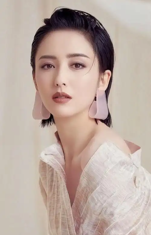 佟丽娅高清冷艳美照,楚楚动人!__财经头条